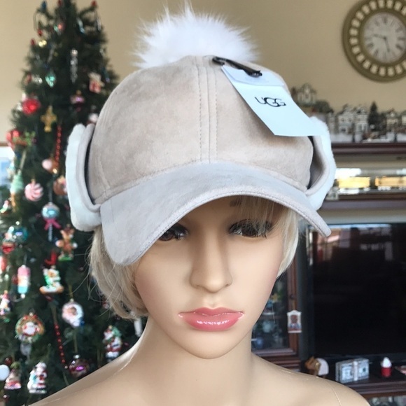 Brand New UGG Genuine Fur Shearling Sheepskin Trapper Cap Hat w/ Pom in Sand - Picture 9 of 16